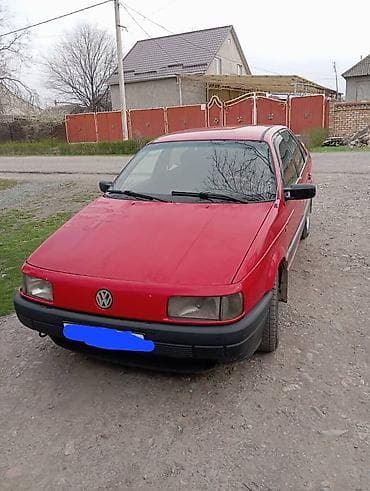 Volkswagen Passat: 1991 г., 1.8 л, Механика, Газ, Седан