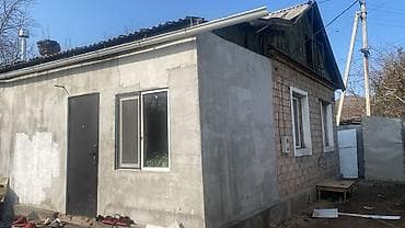 продажа ферм: Рядом с Аламидинский базараом продаётся 5-комнатный дом. Есть — 2