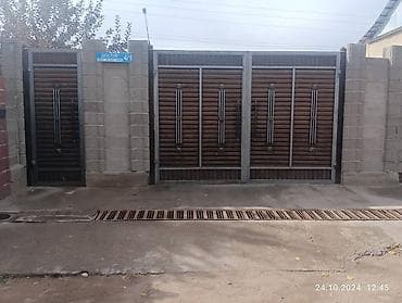 красная комната: Дом барачного типа4сотых отдельный двор загороженный ! хоз постройки — 1