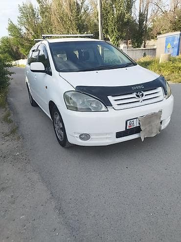 Toyota Ipsum: 2002 г., 2.4 л, Автомат, Газ, Минивэн