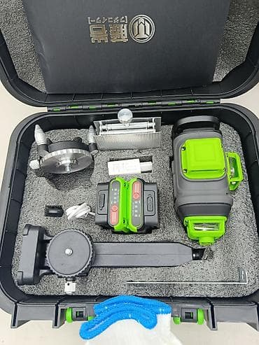 third edition solutions: Лазерный уровень 4D (зеленый луч) в комплекте с кейсом и аксессуарами — 5