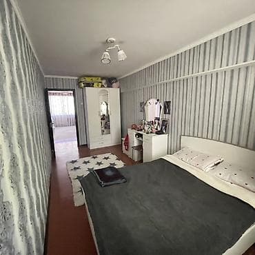 боконбаева советская: 2 комнаты, 49 м², 1 этаж, Косметический ремонт — 10