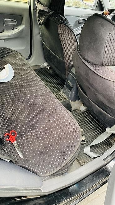 devo matiz: Hyundai Elantra: 2004 г., 1.6 л, Автомат, Седан — 3