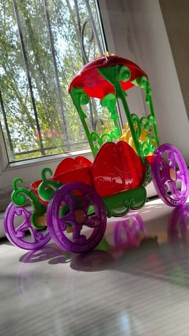 игрушечные кареты для кукол: Продаю карету для куклы барби, музыкальная с музыкой и подсветкой 👑 — 1