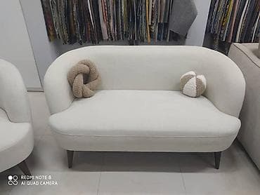 Туалетные столики: Прямой диван — 1