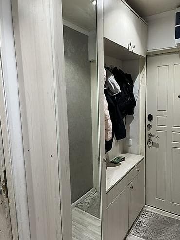 Гарнитур для прихожей, Б/у, Шкаф, ДСП