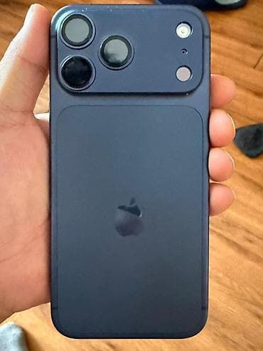 iphone adapter: IPhone 17 Pro Max, Б/у, 256 ГБ, Черный, Чехол, 100 % — 1