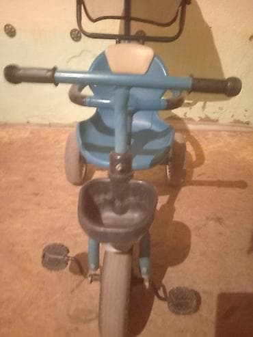 Детский трёхколёсный велосипед с родительской ручкой. Особенности: -