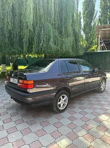 roewe ei6: Volkswagen Vento: 1992 г., 1.8 л, Механика, Бензин, Седан — 3