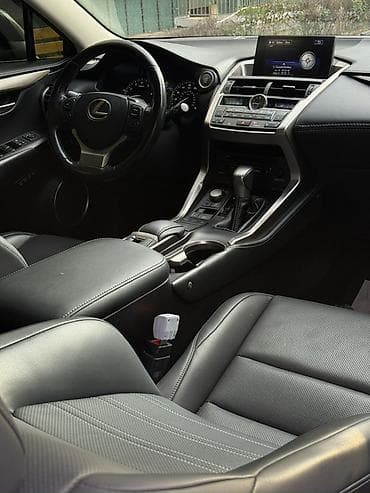 range rower: Lexus NX: 2017 г., 2 л, Автомат, Бензин, Кроссовер — 7