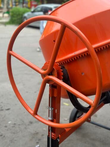 смисители: Бетонамешалка Руссмаш Мощность 1400w Ёмкость 200л Хорошего качества — 9