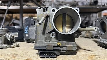 Дроссельная заслонка Toyota — 1