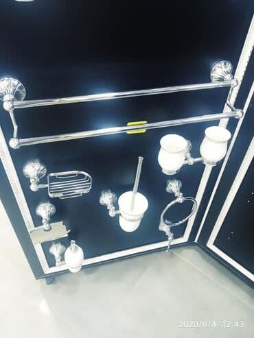 пенал мебель: Ванный наборы. Полотенец держатель, мыльница,2йной стакан для зубных — 1