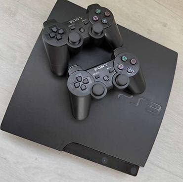 Срочно продаю Playstation 3 slim(500GB) с 3 джойстиками,она прошитая с