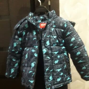 костюм черный: Комбинезон на мальчика куртка + штаны. очень теплый на рост 104 см — 4