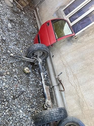 запчасти для голф 2: Разбор на запчасти: компактный городской хэтчбек красного цвета (3 — 3