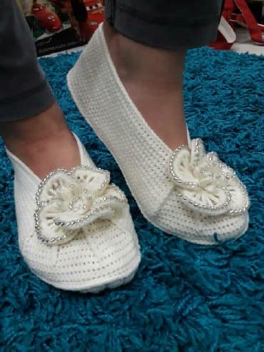 срочно продаю в связи с переездом: Домашние тапочки, 38, Новый, цвет - Белый — 5