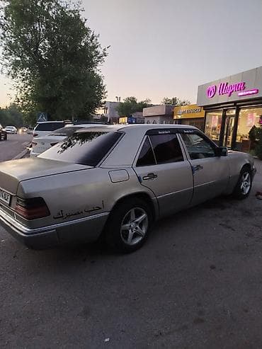 124 e500: Mercedes-Benz W124: 1991 г., 2.3 л, Автомат, Газ, Седан — 4