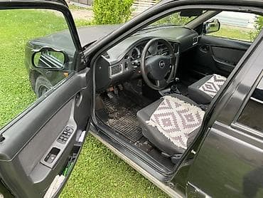 daewoo nexia сидения: Daewoo Nexia: 2009 г., Седан — 5