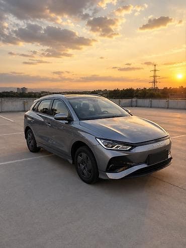 go park: BYD E2: 2023 г., Электромобиль, Хэтчбэк — 3