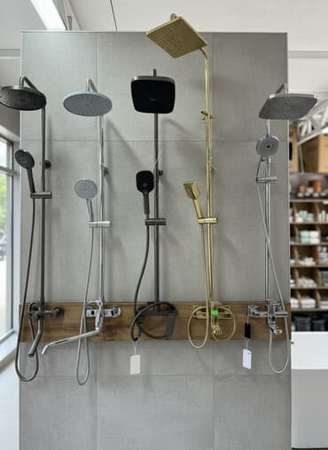 Душевые системы и стойки с верхним тропическим душем и ручной лейкой at lalafo.kg Душевые системы и стойки с верхним тропическим душем и ручной лейкой