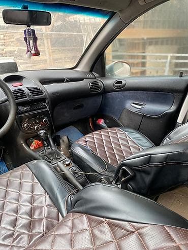 Продажа авто: Peugeot 206: 2001 г., 1.4 л, Ручные, Бензин, Хэтчбэк — 2