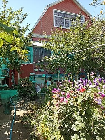червя: Уютная дача с домом и ухоженным садом. - Двухэтажный дачный дом из — 3