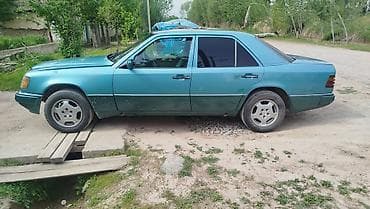 решетка для: Mercedes-Benz W124: 1991 г., 2.2 л, Ручные, Дизель, Седан — 2