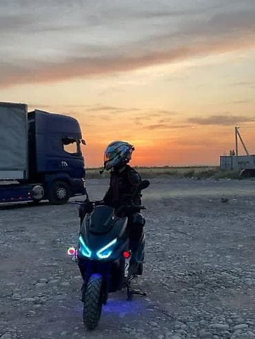 электромотоцикл цена: Тип скутера 160 куб. см, Бензин, Б/у — 4