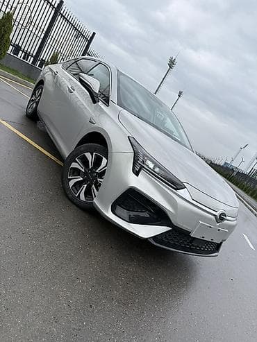 мост ауди: GAC AION S — электрический седан Кузов и дизайн: - Серебристый цвет — 2