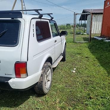 Транспорт: ВАЗ (ЛАДА) 4x4 Niva: 2015 г., 1.7 л, Кол менен иштөөчү, Бензин, Купе — 3