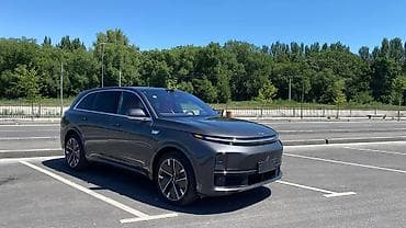 Lixiang: Lixiang L7: 2025 г., 1.5 л, Автомат, Гибрид, Кроссовер — 1