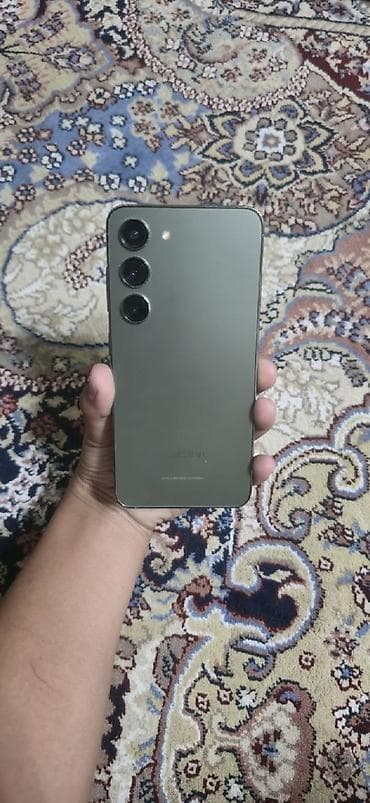 google pixel 9 pro fold: Samsung S23 Смартфон с большим безрамочным дисплеем и вырезом под — 2