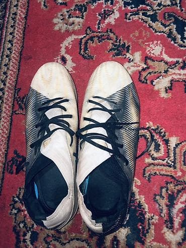 обувь подростковый: Футбольные бутсы с шипами Модель:nemezis Размер:42-43 — 1