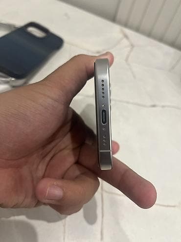 pixel 7pro: IPhone 16 Pro, Б/у, 128 ГБ, White Titanium, Чехол, 92 % — 6