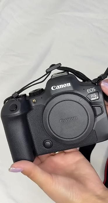 Canon EOS R6 Mark II (полнокадровая беззеркальная камера, байонет RF)