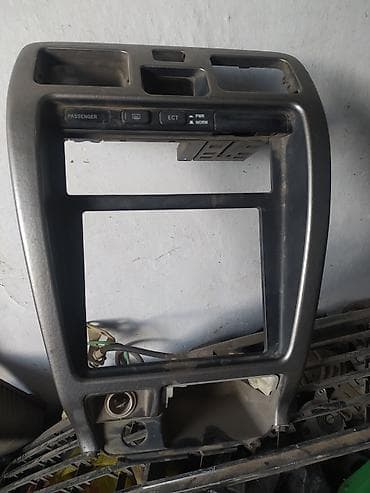 aristo 147: Центральная консоль на Тойота сёрф 185 куз. 2001 г.в в отличном — 2