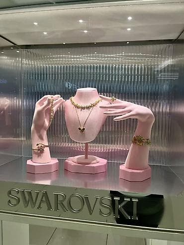 шкатулку: Декоративные настенные держатели-«ладони» для витрин и дома - — 3