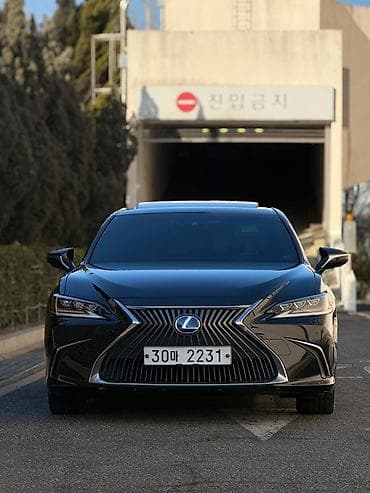 ls 400: Lexus ES: 2019 г., 2.5 л, Гибрид, Седан — 2