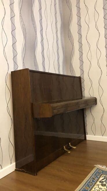 продаю скрипку: Продается двухпедальное чешское пианино Scholze. В отличном состоянии — 4