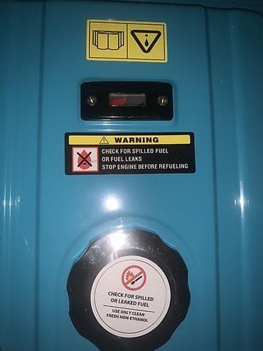 открыто: Бензиновый генератор с открытой рамой, цвет голубой. Основные — 2