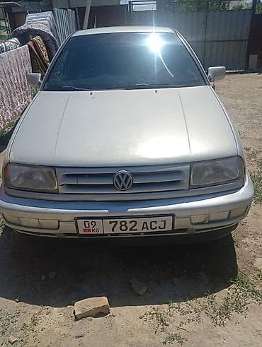 крыло вента: Volkswagen Vento: 1995 г., 1.8 л, Механика, Бензин, Седан — 1