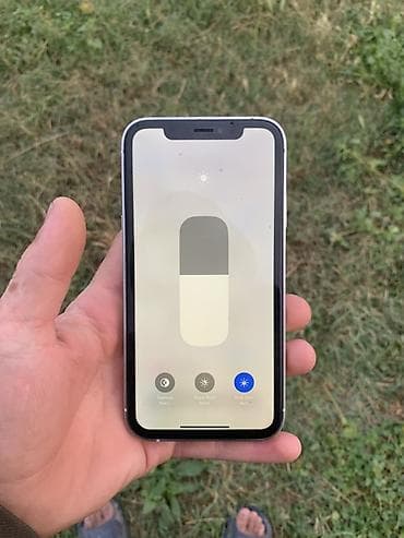 авто магнитоло: IPhone Xr, Б/у, 128 ГБ — 2