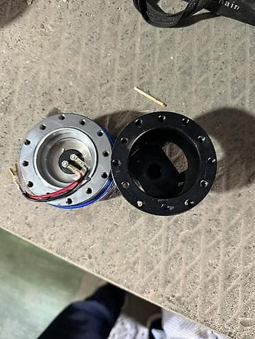 Быстросъёмная ступица для рулевого колеса (quick release) с