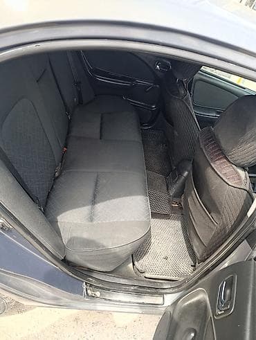 Продажа авто: Toyota Avensis: 2003 г., 2 л, Механика, Дизель, Седан — 6