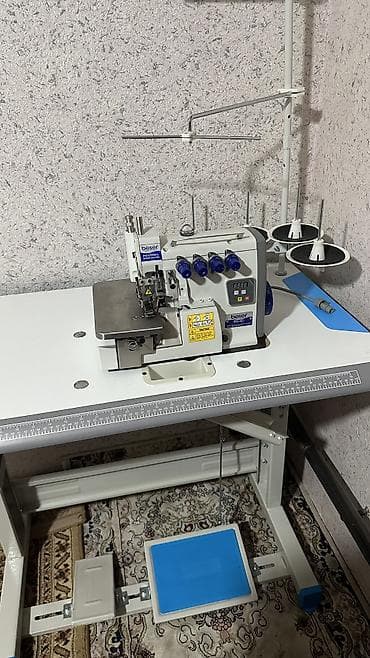 Швейная машина Jack, Оверлок, Полуавтомат