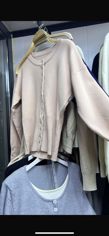 б у кофта: Трендовая кофта 
Пудровый цвет 
Носила 1раз — 1