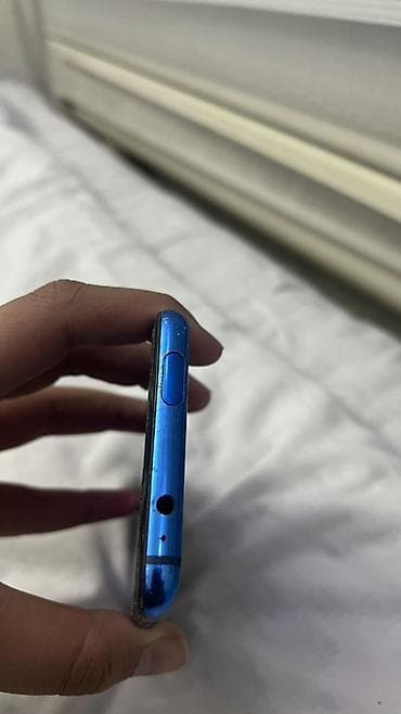 прозрачный телефон: Смартфон с выдвижной фронтальной камерой и сканером отпечатка в — 6