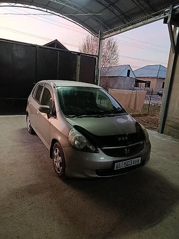 Honda Fit: 2004 г., 1.3 л, Автомат, Бензин, Хэтчбэк