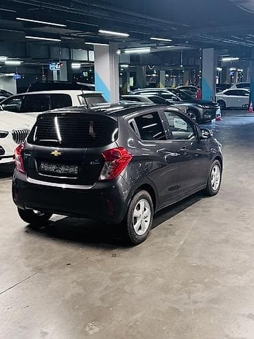 Транспорт: Chevrolet Spark: 2016 г., 1 л, Вариатор, Бензин, Хэтчбэк — 7